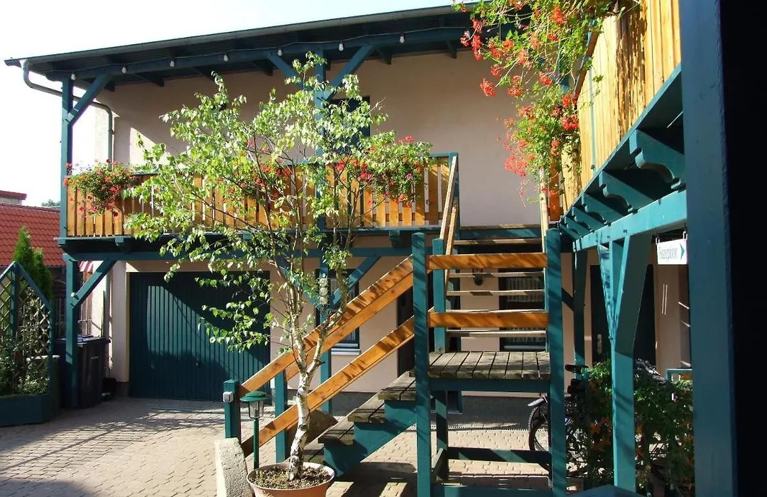 Pension zum Yachthafen-1